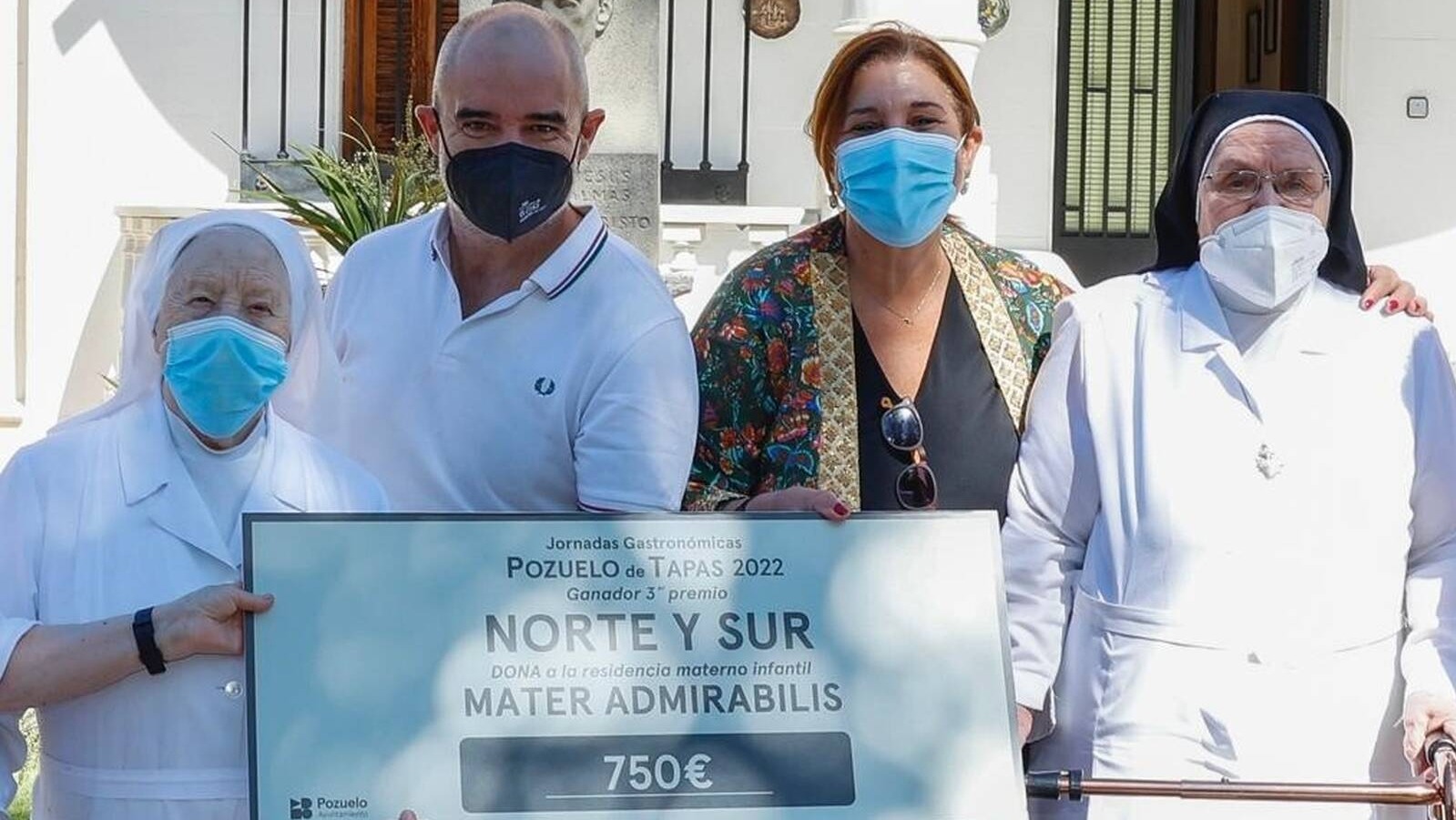 Jorge Nájera, ganador de 'Pozuelo de Tapas', dona el premio a la Residencia Las Dolorosas