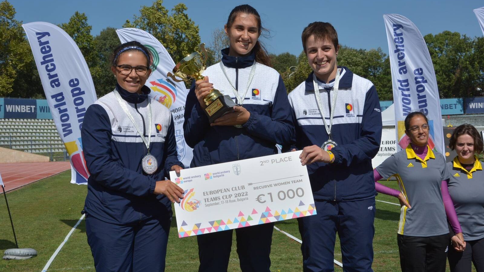 El equipo femenino del Club Arqueros de Pozuelo, subcampeón de Europa de Clubes 