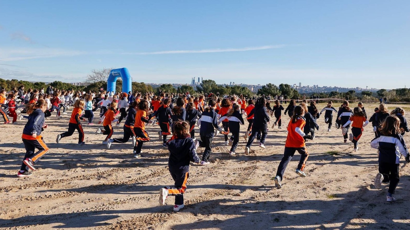 Más de 2.000 escolares participan en la prueba de campo a través de Pozuelo