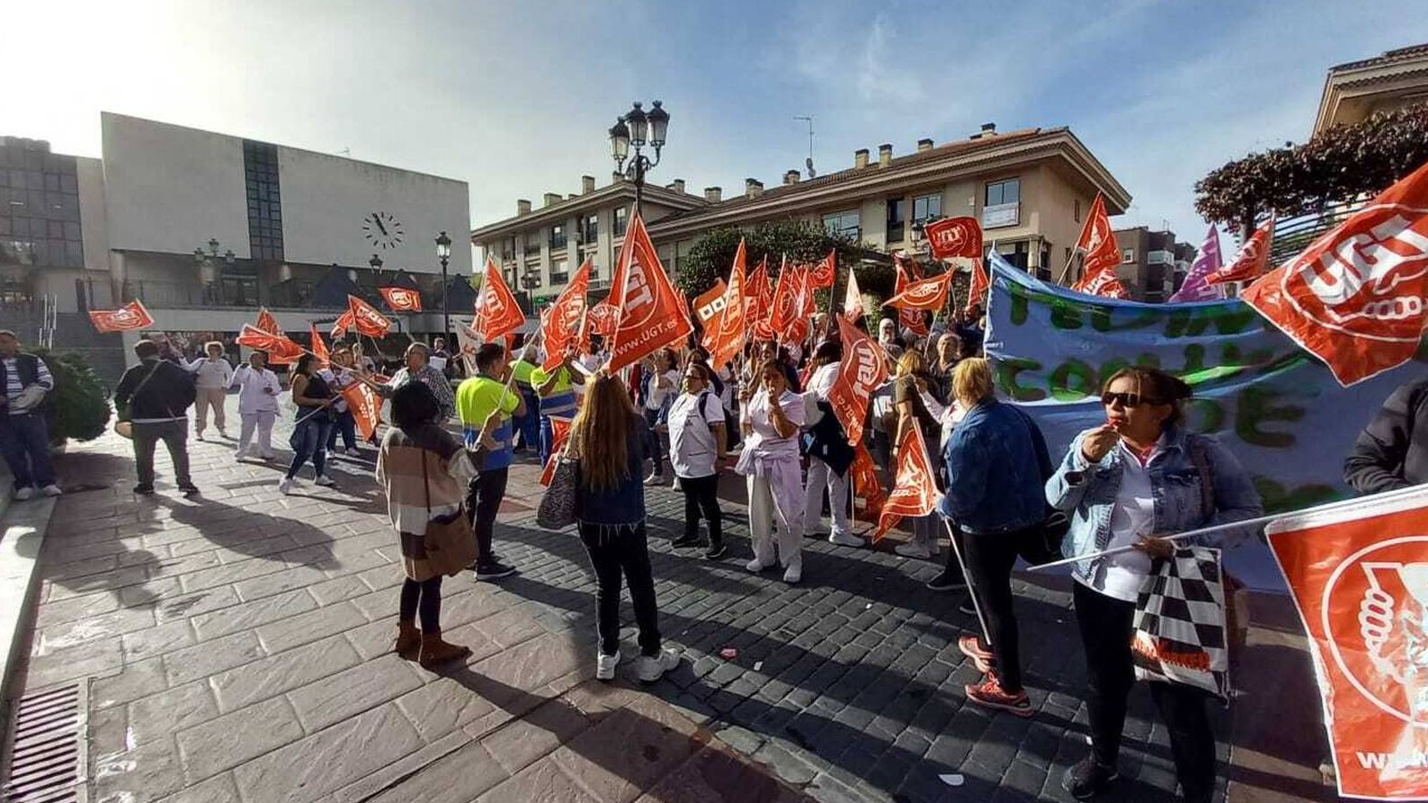 El PSOE denuncia el impago de las nóminas al personal de limpieza de los edificios municipales