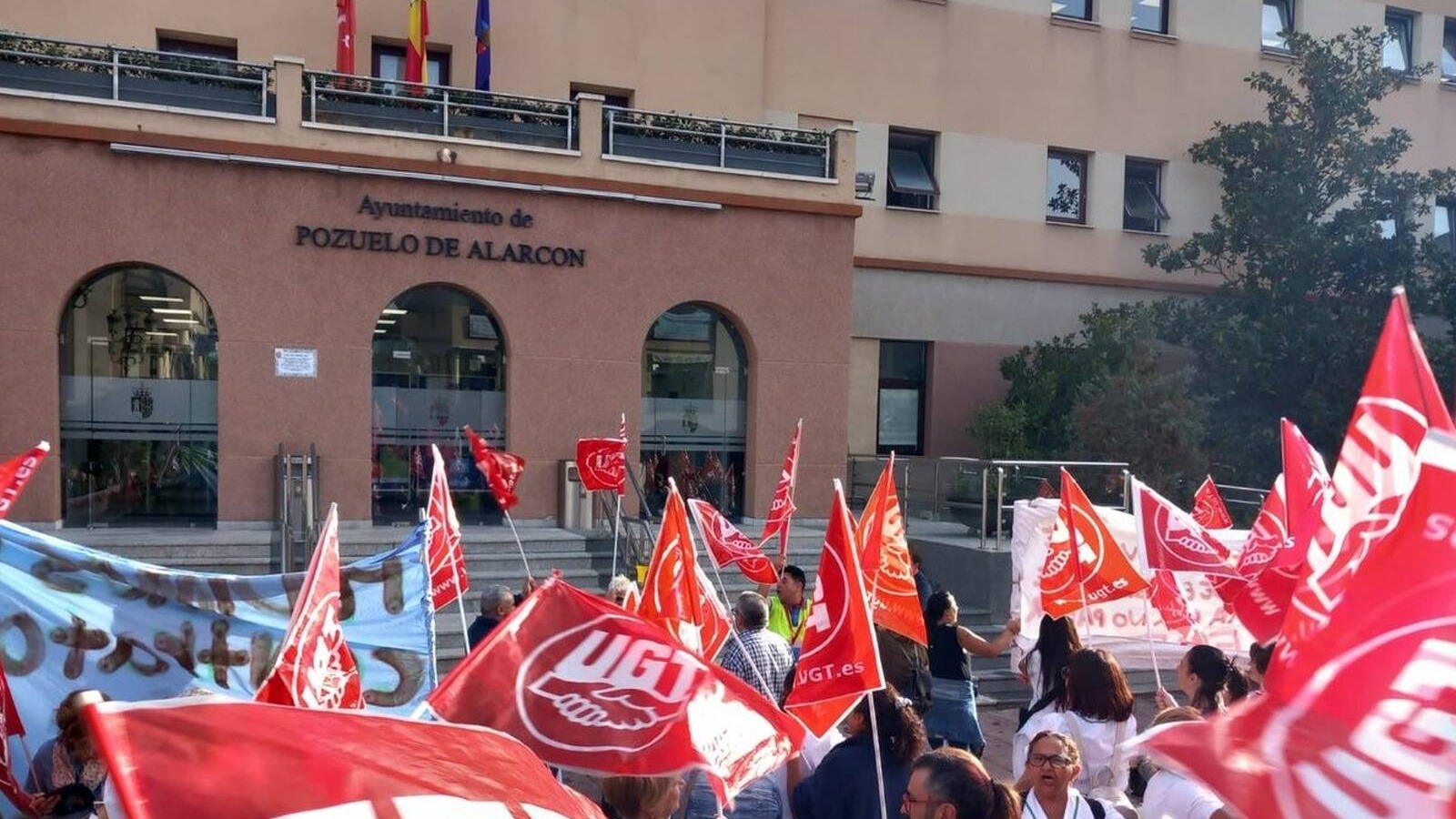 Trabajadores de la contrata de limpieza reclaman de nuevo al Ayuntamiento soluciones por los retrasos en las nóminas