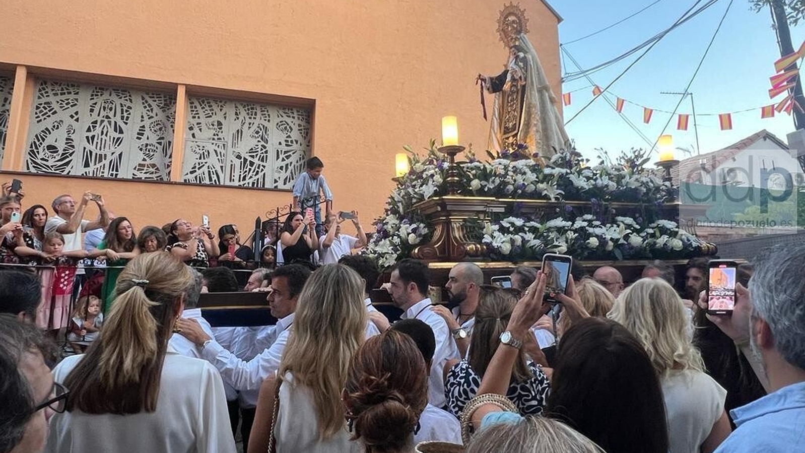 Pozuelo de Alarcón clausura las fiestas del Carmen con la solemne Misa y la procesión en honor a la Virgen