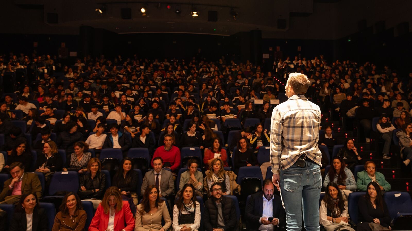 Pozuelo presenta su Programa de Atención a la Adolescencia