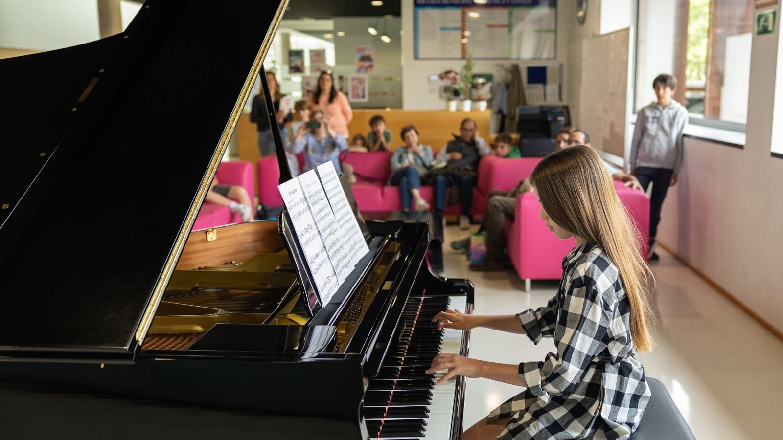 La Semana Cultural de la Escuela Municipal de Música y Danza de Pozuelo atrae a cientos de visitantes