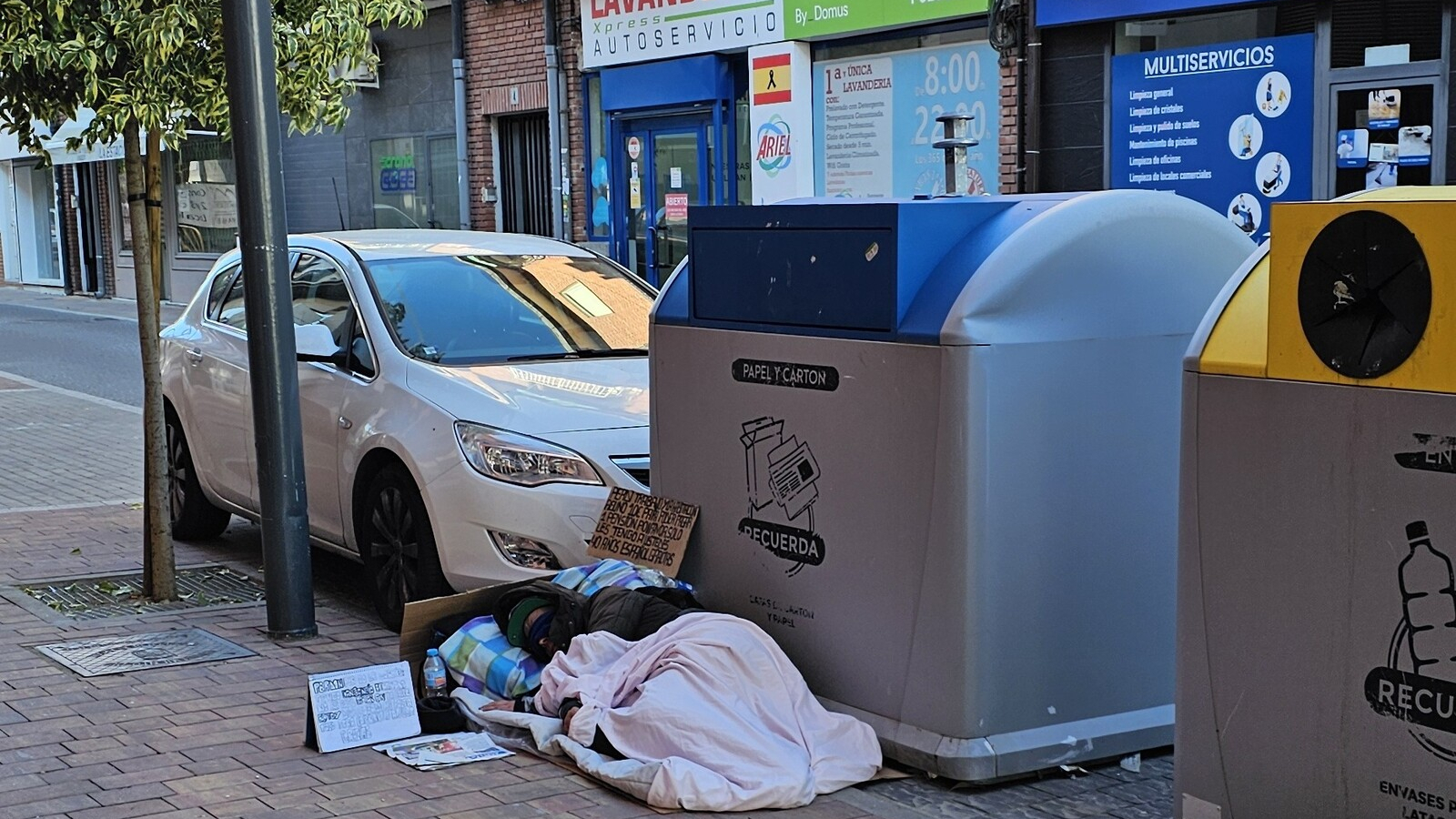 basuras benigno granizo y homeless