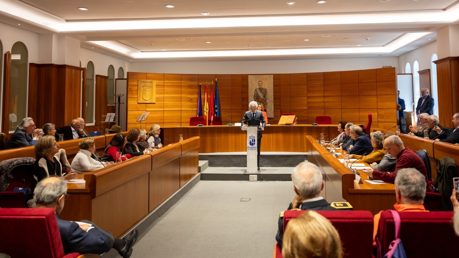 Pozuelo homenajea la Constitución con Adolfo Suárez y los mayores como símbolo del espíritu de la Transición