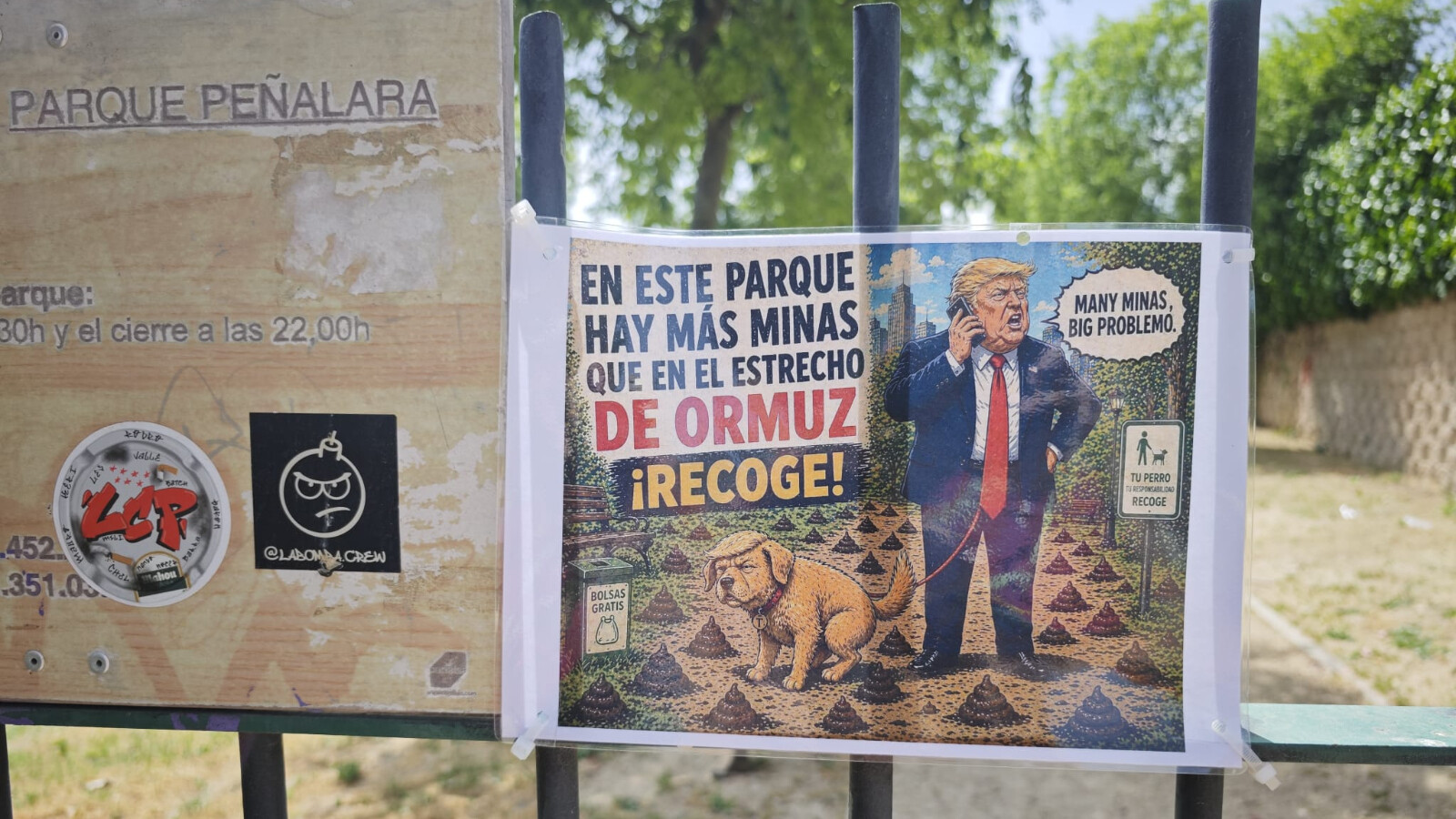 Una campaña vecinal planta cara a los excrementos caninos en el parque Peñalara de Pozuelo
