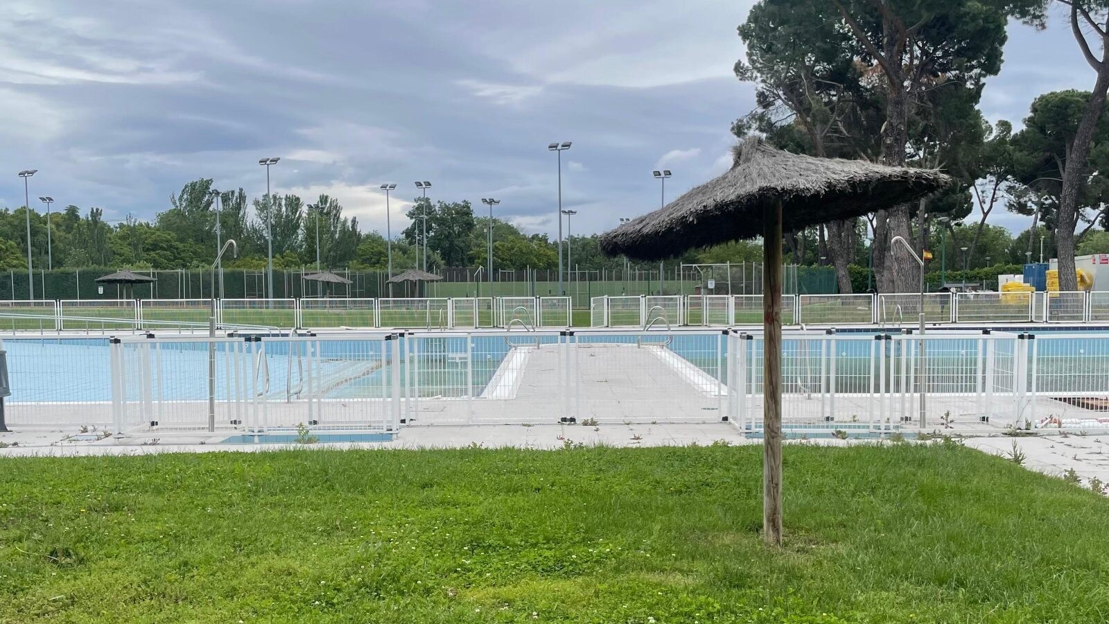 El PSOE de Pozuelo pide abrir la piscina de verano del Carlos Ruiz